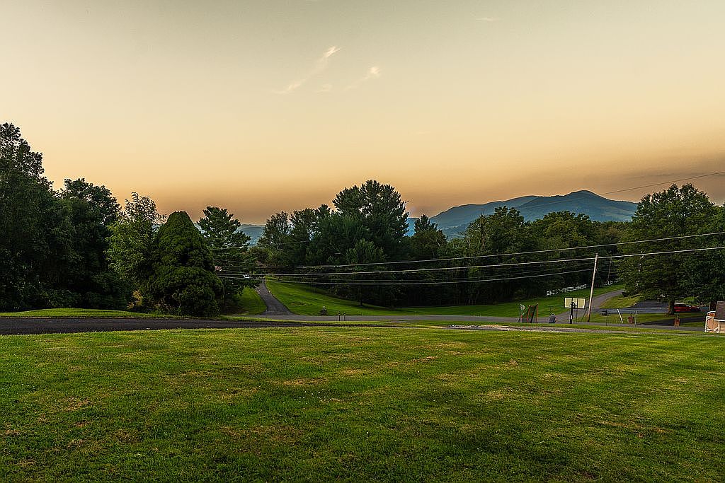 132 Crockett Dr, Tazewell, VA 24651 — photo 6