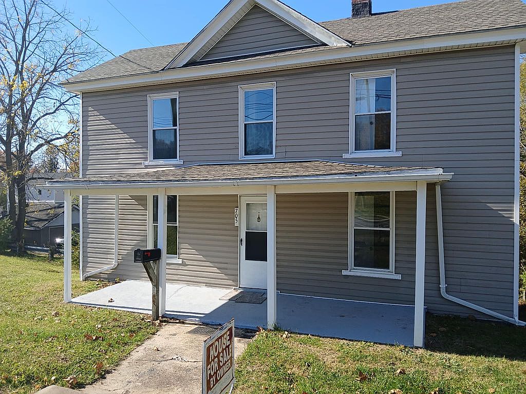 705 N Delphine Ave, Waynesboro, VA 22980 — photo 2