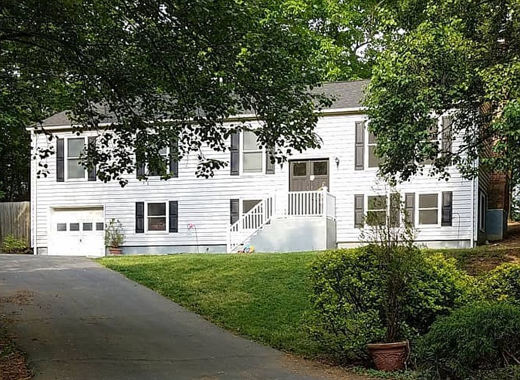 4 Woodflower Ct, Stafford, VA 22554 — photo 1