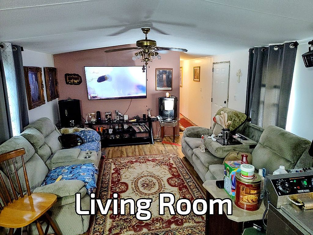 109 Chickadee Ln, Windsor, VA 23487 — photo 2