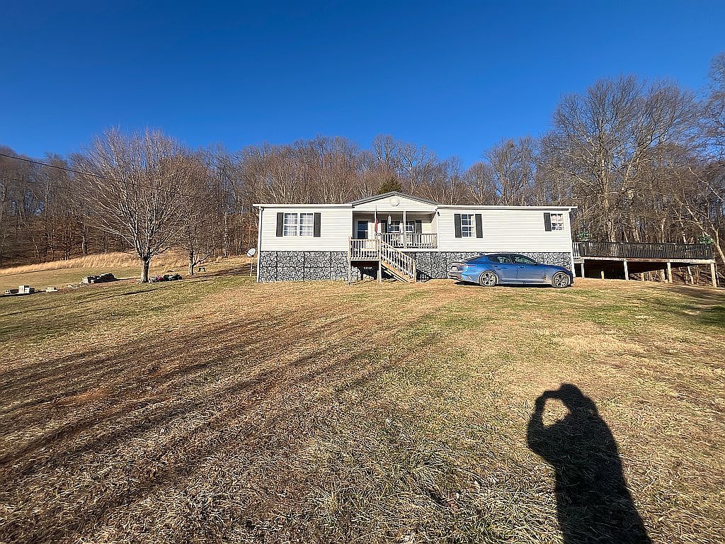 305 Browders Chapel Rd, Hiltons, VA 24258 — photo 1
