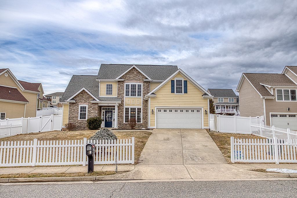 37 S Windsong Ct, Fishersville, VA 22939 — photo 4