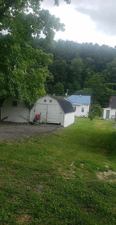 325 Virginia Ave, Richlands, VA 24641 — photo 3