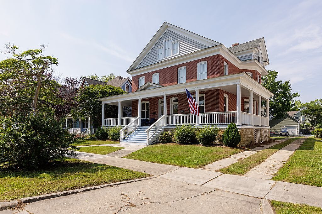 543/545 Monroe Ave, Cape Charles, VA 23310 — photo 5