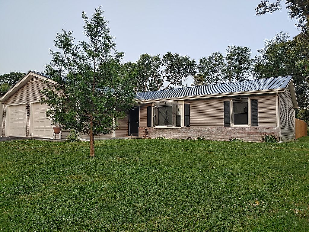 109 Canterbury Ln, Bristol, VA 24201 — photo 3