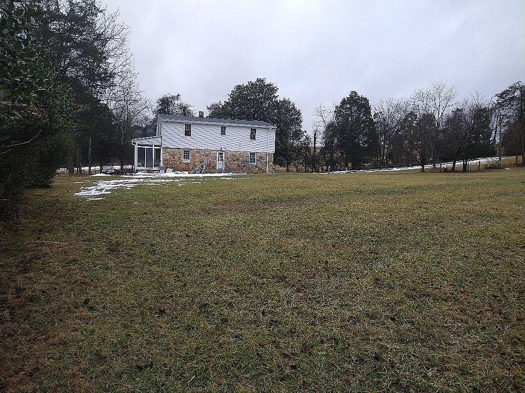 6064 Old Bust Head Rd, Broad Run, VA 20137 — photo 4