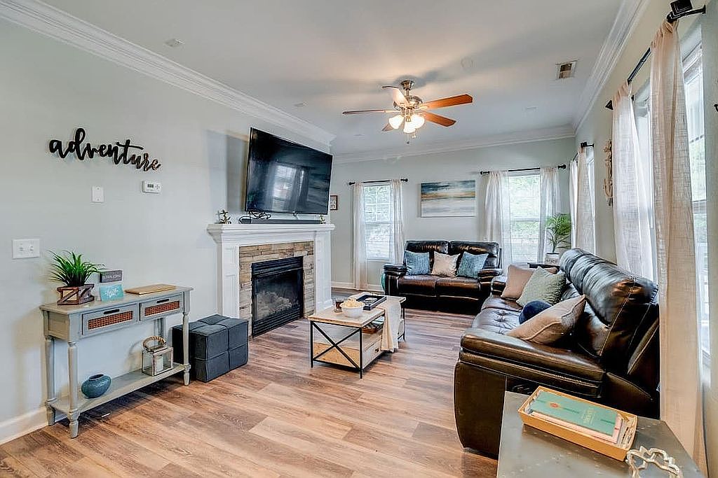 3216 Pretty Lake Ave, Norfolk, VA 23518 — photo 2