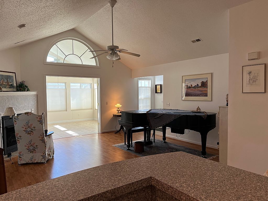 148 Salisbury Cir, Lynchburg, VA 24502 — photo 1