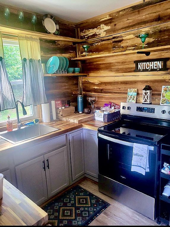 445 Foley Ridge Rd, Stuart, VA 24171 — photo 4