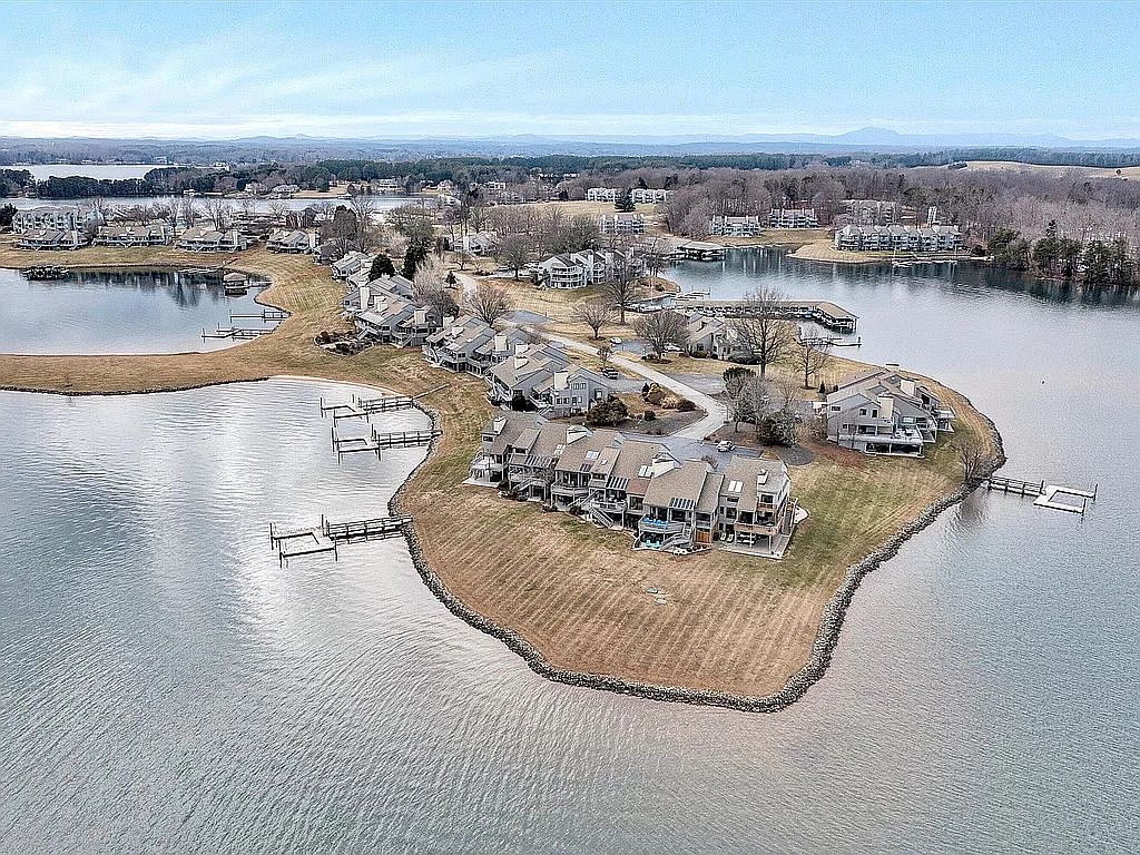 278 Peninsula Point Dr, Moneta, VA 24121 — photo 6