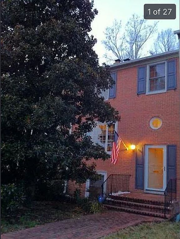 8240 Taunton Pl W, Springfield, VA 22152 — photo 2