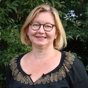 A photo of Airport librarian 