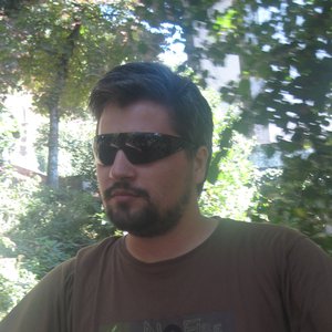 A photo of Samuel Santos