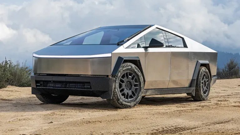 Los autos de los jugadores de la Selección Mexicana