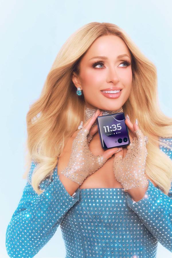 Paris Hilton-Motorola
