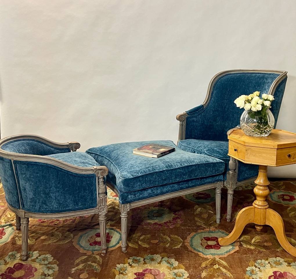 Elegant French Duchesse Brisee