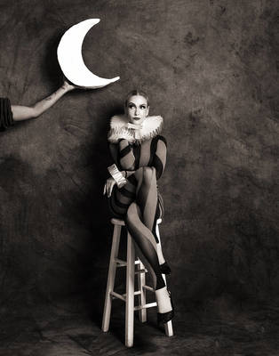 Jenn Lyon - Photobook Magazine