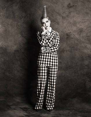 Jenn Lyon - Photobook Magazine