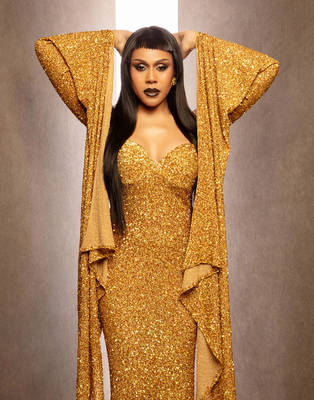 Deborah Cox - L'Officiel Fashion Book