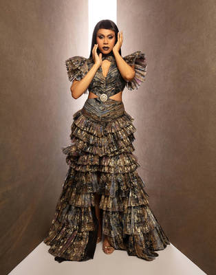 Deborah Cox - L'Officiel Fashion Book