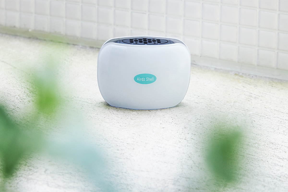 会議室やレストランを、オゾンが静かに漂いながら、臭いの元になる菌やカビ菌、あらゆるウイルスを分解してくれます。携帯型「オゾン発生器」｜Airdz Shell（エアーズ シェル）