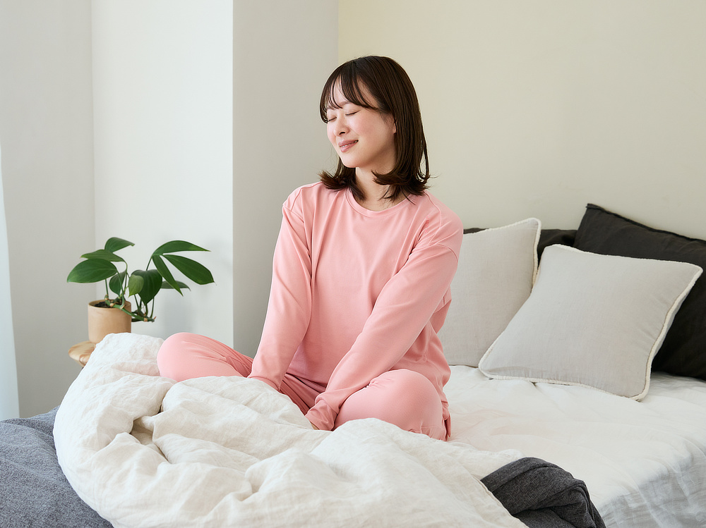 原料から糸・生地を作り、製品化までにかかる時間は約８ヶ月。一貫管理のもと国内生産、品質が担保｜寝ている間に、疲れ・むくみ・コリを改善。一般医療機器『VENEX（ヴェネクス）』のリカバリーウエア
