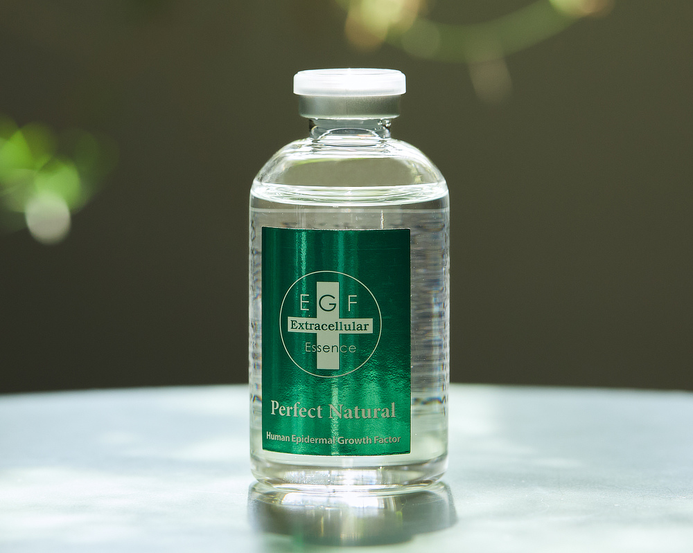 主に医薬品として海外で利用されていた「EGF」を化粧品に(日本製)|ノーベル賞を受賞した細胞組織再生医療成分を配合したアンチエイジング美容液「EGF(イージーエフ)エクストラエッセンス パーフェクトナチュラル」