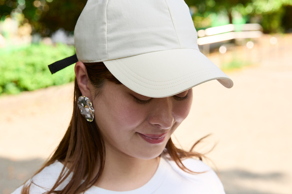 誰にでも似合う帽子があって、むしろコンプレックスをカモフラージュできる。シンプルな服をおしゃれに見せることのできる便利なアイテム。｜大人に似合う、La Maison de Lyllis（メゾンドリリス）のおしゃれな帽子・キャップ・ハット