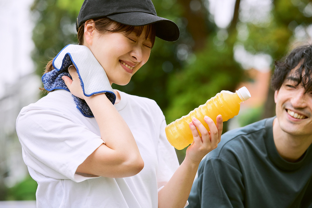 『-℃』の「ひんやり今治タオル」の裏面に使われているのは、山形の寝具メーカー「ネムール株式会社」が開発した「ゼロクール」|夏の暑い時やスポーツやアウトドアにピッタリ。表地はふわふわの「今治タオル」。裏地は、接触冷感の「ゼロクール」のタオル『-℃(マイナスディグリー)』