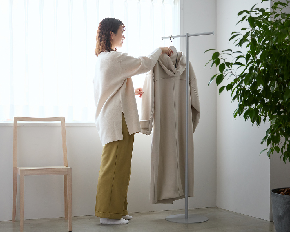 ホテルライクな空間インテリアにおすすめな洋服ラック｜おしゃれなアパレルショップの什器を手掛ける日本コパック株式会社によるお洒落なスチール家具『KIT（キット）』