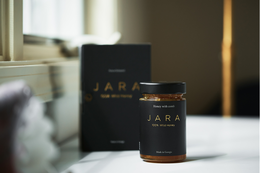 JARAによるハチミツ生産技術は、ジョージア文化遺産保護庁から無形文化遺産に認定され、EUオーガニック認証を取得｜世界最古の採蜜の地・ジョージアから届いた、野生のままの巣ごとハチミツ『JARA Honey（ジャラハニー）』