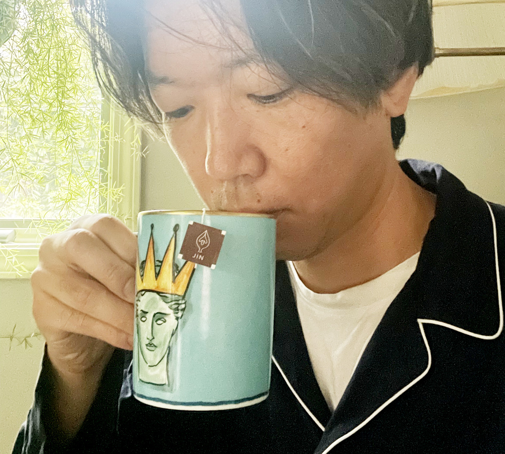 古くから「神の草」と呼ばれ、旧島津藩の門外不出の秘薬として伝えられてきた、「日本山人参」のお茶|「日本山人参茶」同様、「好熱菌発酵物」で育てた、その名も「日本無垢茶」