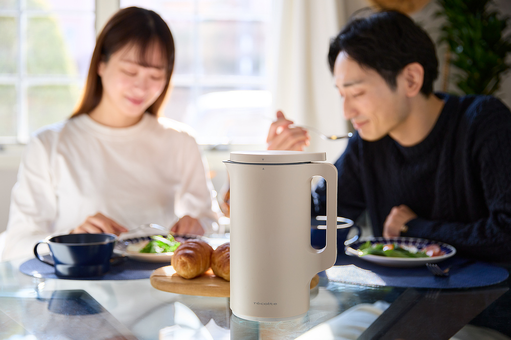 食材を切って入れるだけ。ボタンを押してほったらかしておけば、なめらかポタージュや、歯ごたえの残るスープが完成|『récolte(レコルト)』の自動調理ポット
