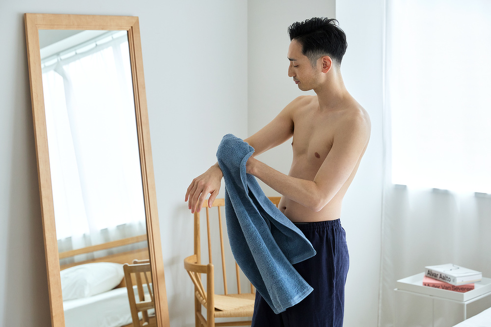 しっかり拭けるのに、洗うのも、干すのも、ずっとラク｜洗濯するたびフワフワ、吸水力バツグンなのに乾きが速い。綿100％バスタオル｜岐阜・浅野撚糸
