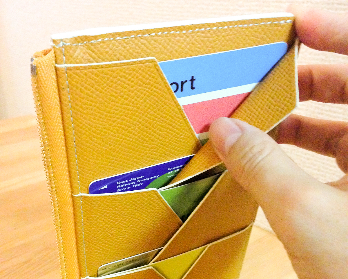 カードポケットを見える化した設計。無理なくミニマムを極めた、「薄い財布」の傑作(長財布、二つ折り財布、パスケース、カードホルダー)|ALBERTE
