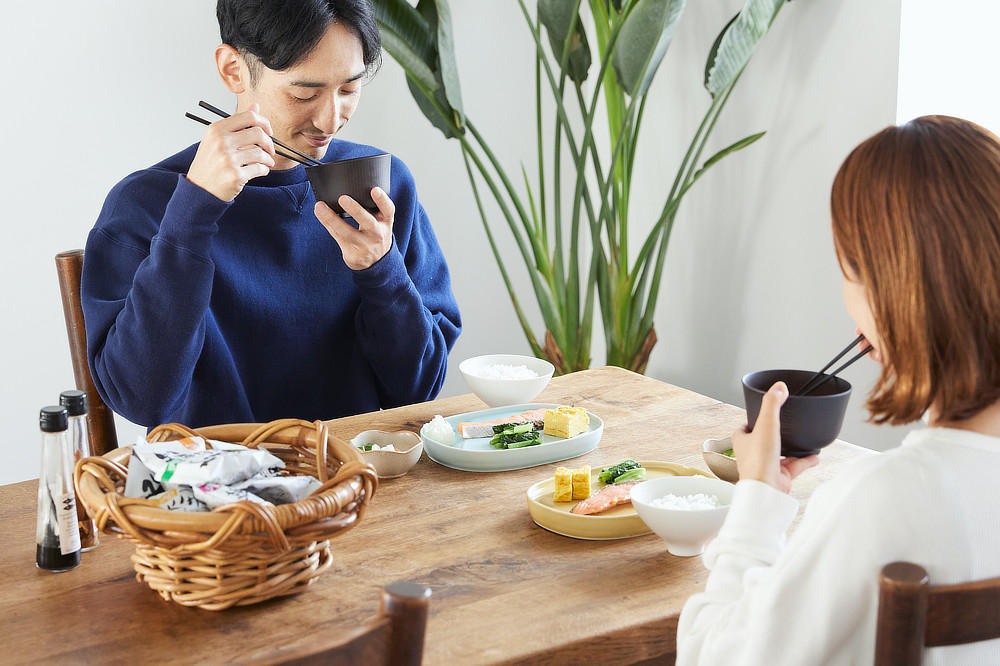 素材の味と香り、そのものを味わえる｜化学調味料無添加、具材と味噌を分けるこだわりフリーズドライの「しあわせいっぱいおみそ汁」味噌汁（みそしる）｜コスモス食品