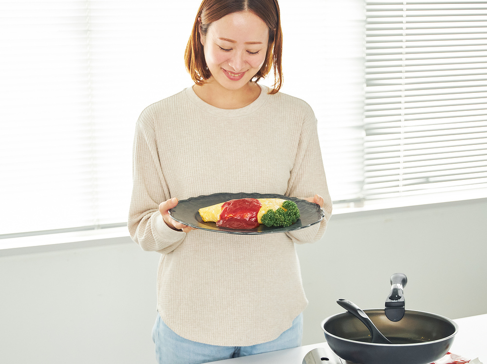 焦げつきや、卵のこびりつきが、グッと減るから、洗いものもラク|食材がくっつかない、焦げつかないフライパン(調理器具・道具・キッチンツール)|『SURUTTO(スルット)』