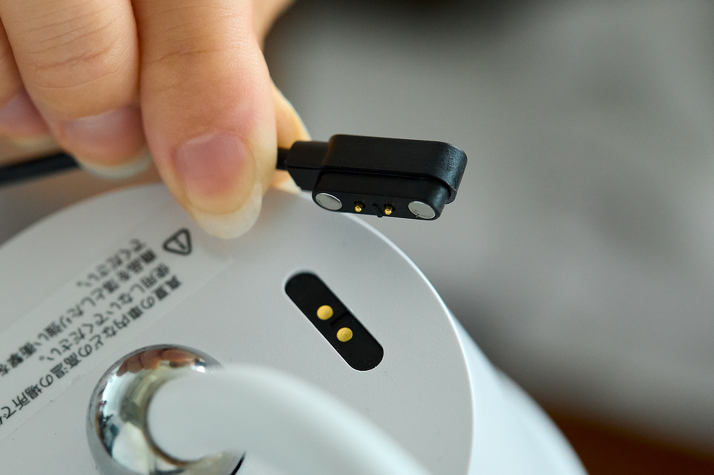 最大光量なら4時間、最小光量では40時間も点灯できる｜突然の停電でも安心。BBQやテント内の照明、ガレージの作業灯にも。お洒落な充電式のコードレスLEDランプ『Magnecco（マグネッコ）』