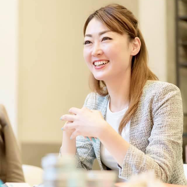 香りや使い心地にもこだわった、お掃除バームを開発した南さゆり氏|白スニーカーも腕時計もフローリングもピッカピカ。みんなが夢中になる「お掃除バーム」|TOMIE
