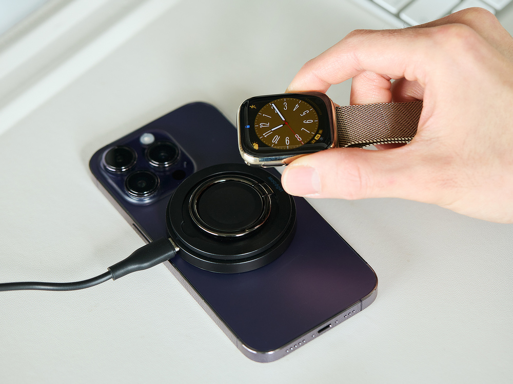 身軽で快適なデジタルライフを送れるデジタルガジェット|iPhone・Apple Watch・AirPodsのワイヤレス充電がひとつに!強い磁力でカンタン設置できる、MagSafe対応スマホリング充電器|MaGdget(マジェット)のチャージリング
