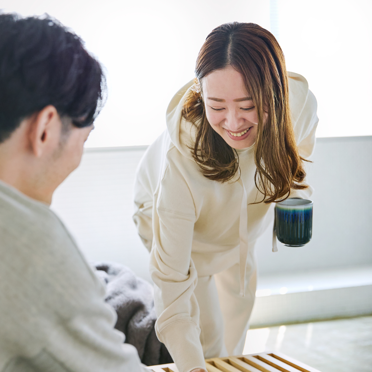 その後、世界最高水準の技術を持つ、日本の職人たちの試行錯誤によって、それまでのオーガニックコットンの概念を覆す糸がつくり出されました。普段着にも外出着にも。エシカルなオーガニックコットンの「大人の部屋着」｜MONOEARTH（モノアース）
