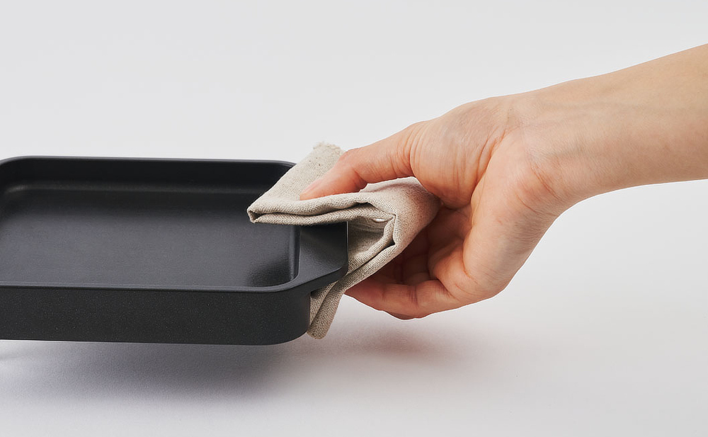 鉄よりも軽く、コンパクトで場所をとらない。お手入れもラク「スミ トースター」｜万能調理器具・炭（カーボン）プレート｜あやせものづくり研究会 Ayase Labo（カーボン加工専門メーカー旭工業）