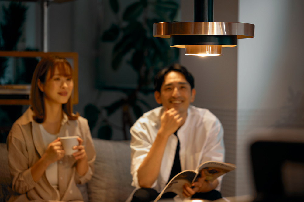 災害時にも安心できる明かりが灯り続けてくれる電球｜毎日使う照明・電球が防災用品に。停電時でも点灯する、バッテリー内蔵ライト『tsuita（ついた）』