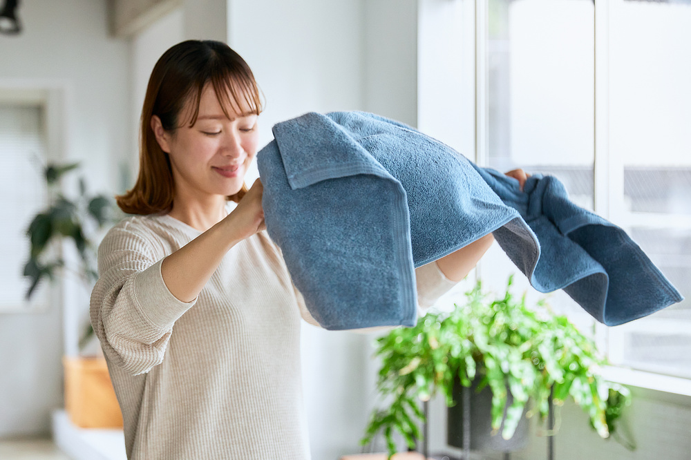 家事が楽になる、長さはそのままに、幅を半分にしたバスタオル｜洗濯するたびフワフワ、吸水力バツグンなのに乾きが速い。綿100％バスタオル｜岐阜・浅野撚糸