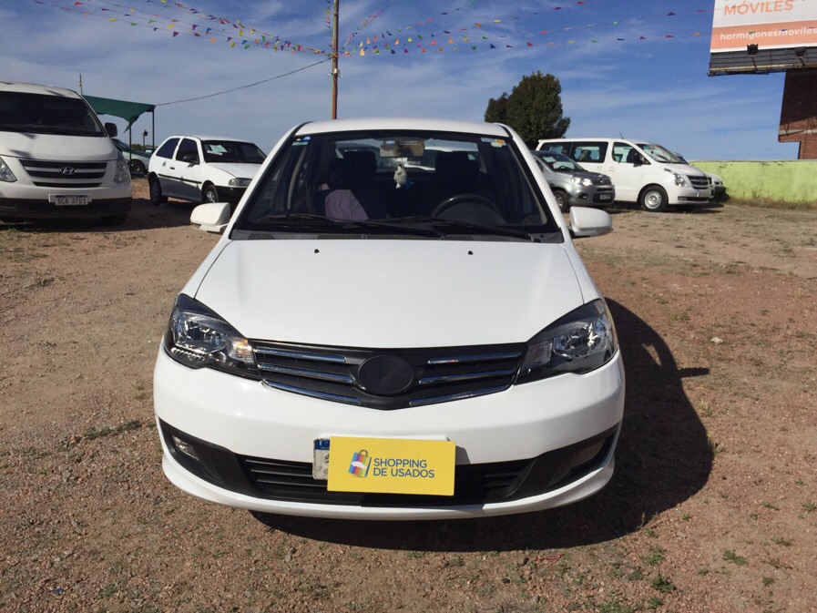 Автомобиль faw v5