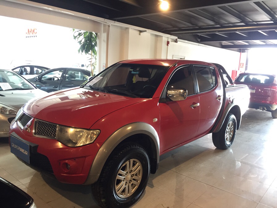 Mitsubishi l200 2012