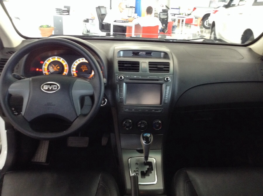 Byd f3 приборная панель