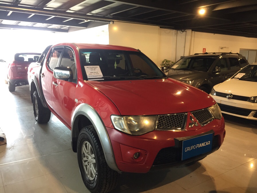 Mitsubishi l200 2012