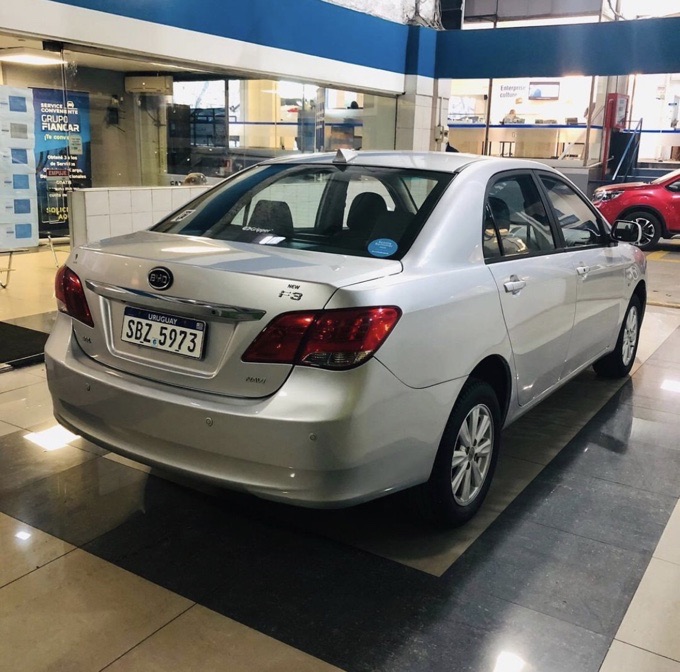 Byd f3 дверь