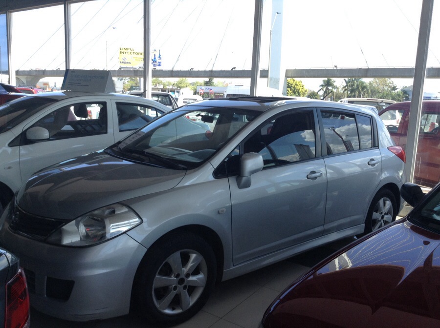 Nissan tiida 2013